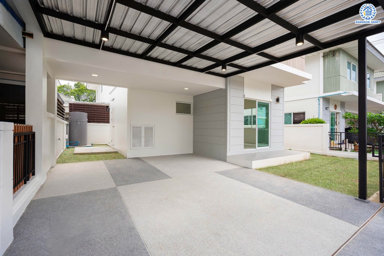 บ้านมือสองตกแต่งใหม่ ม.เดอะวิลล่า ราชพฤกษ์-ท่าอิฐ แบรนด์ Property Perfect เดินทางสะดวก เนื้อที่ 35.8 ตร.ว. ฟังก์ชัน 3 ห้องนอน 2 ห้องน้ำ จอดรถได้ 2 คัน บนทำเลเชื่อมต่อทั้ง ถ.รัตนาธิเบศร์ และถ.ราชพฤกษ์ และเพียง 10 นาทีถึงรถไฟฟ้า "สถานีบางรักน้อยท่าอิฐ"